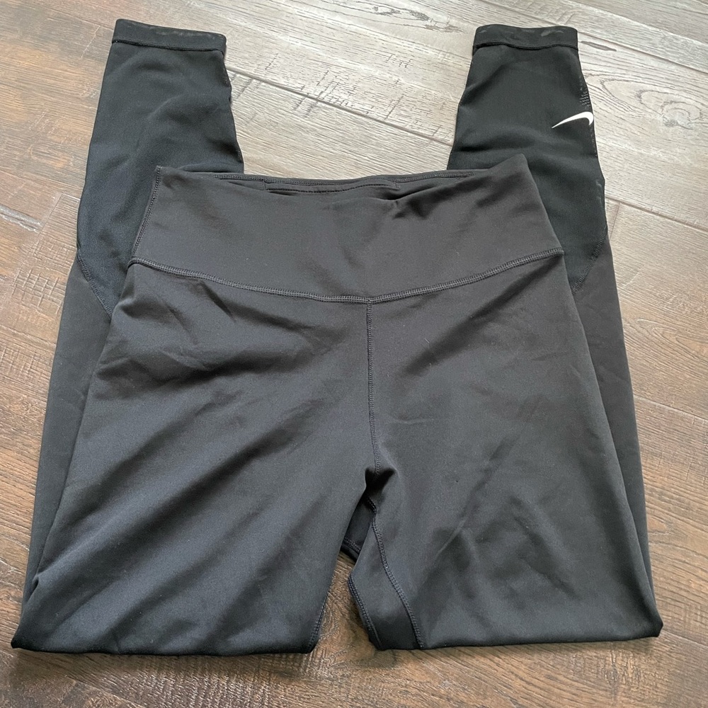 Woman - Nike Dri-FIT One leggings